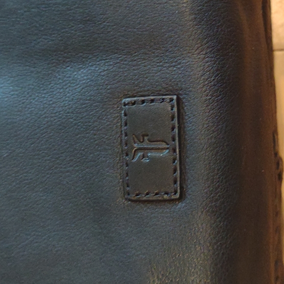 Frye Vivian Bucket Bag - Picture 8 of 9